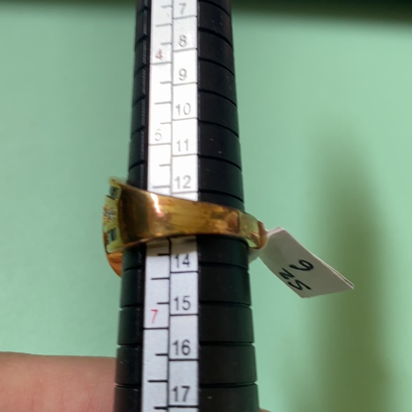 ✨Yellow GoldTone Elegant Ring✨LAST ONE IN STOCK✨ - Picture 12 of 15